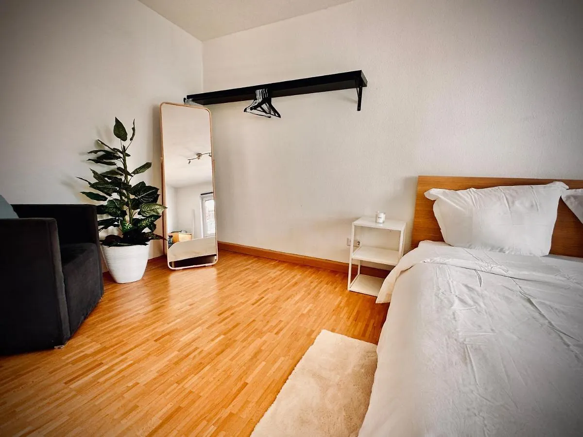 Stadtmitte, 2 Kingsize-Betten, Kaffe-Flat, Bis Zu 4 Personen, Balkon Wurzburg