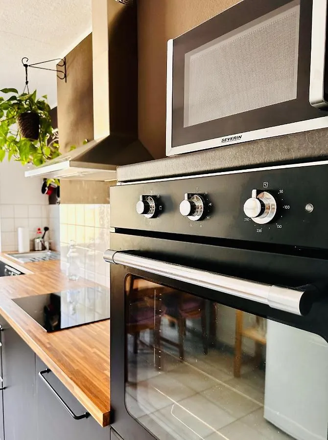 Apartment Stadtmitte, 2 Kingsize-Betten, Kaffe-Flat, Bis Zu 4 Personen, Balkon Wurzburg