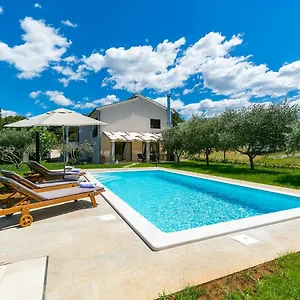 Pool Premium Apartment Vrsar